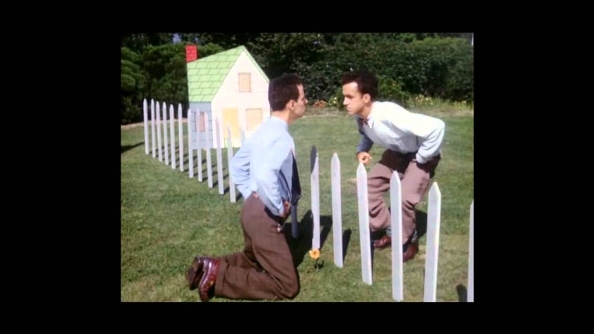 Neighbours (Norman McLaren, 1952) - YouTube
