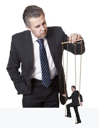 11 Warning Signs of Gaslighting