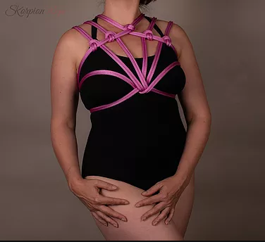 Seashell Tie v1 (by SKorpion Rope)