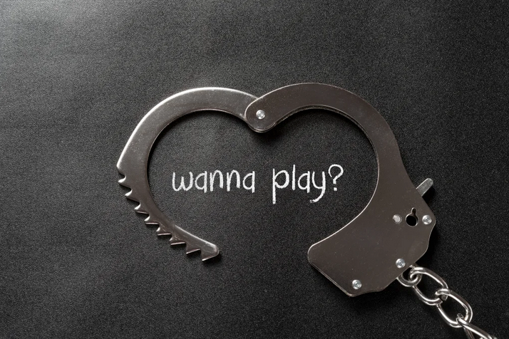 6 Questions to Ask Before and After a BDSM Scene