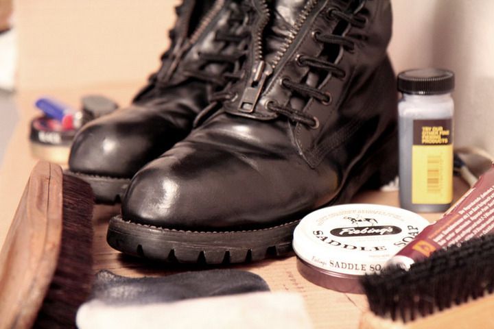 What is Bootblacking?