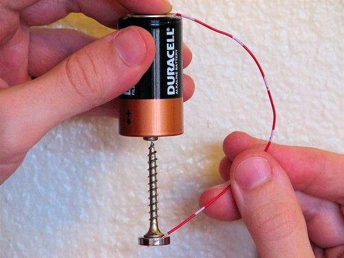 How to make the simplest electric motor | Evil Mad Scientist Laboratories