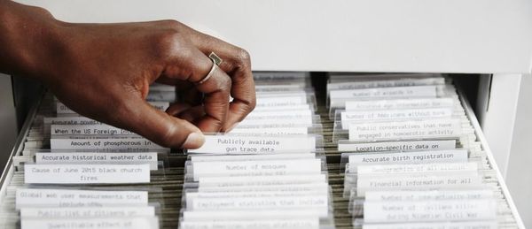 Kunst gegen diskriminierende Algorithmen - Kulturtechniken 4.0 - Goethe-Institut