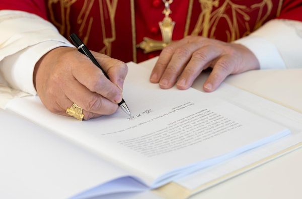La encíclica de León XIV: la IA sirva a la humanidad, no al poder de pocos - Vatican News