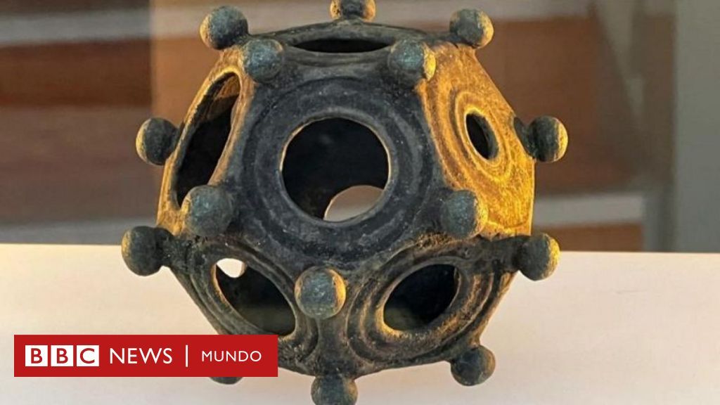 Dodecaedro: el enigmático objeto romano descubierto en Reino Unido que ha dejado perplejos a los c…