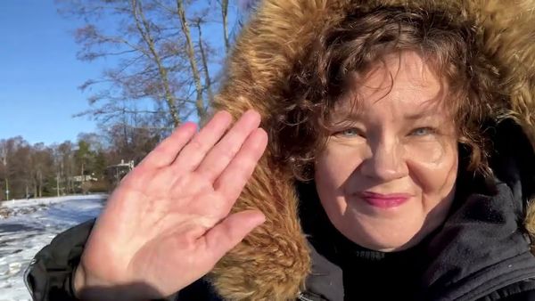 Kati Kallio, Yeinner Chicas - intro Contrapeso