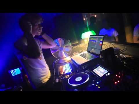 "Shake your Body" Remixed Live - Ableton & Akai APC40 Mk2 - YouTube