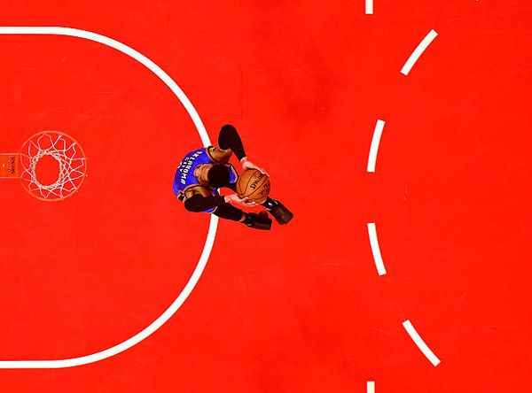 russell-westbrook-of-the-oklahoma-city-thunder-dunks-after-a-steal-picture-id631858244 (612×453)