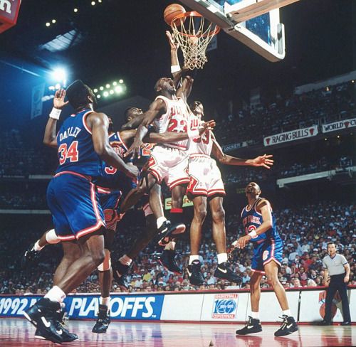 Battle for the ball, Bulls vs Knicks, 1992 playoffs.