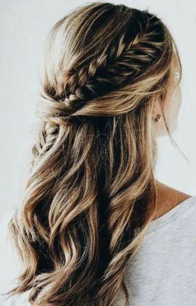 Semirrecogido trenzado