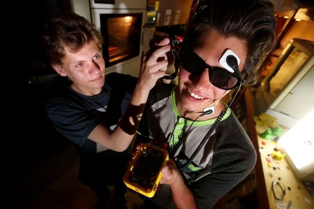 Students' prototype may light up eyes of the blind - Winnipeg Free Press