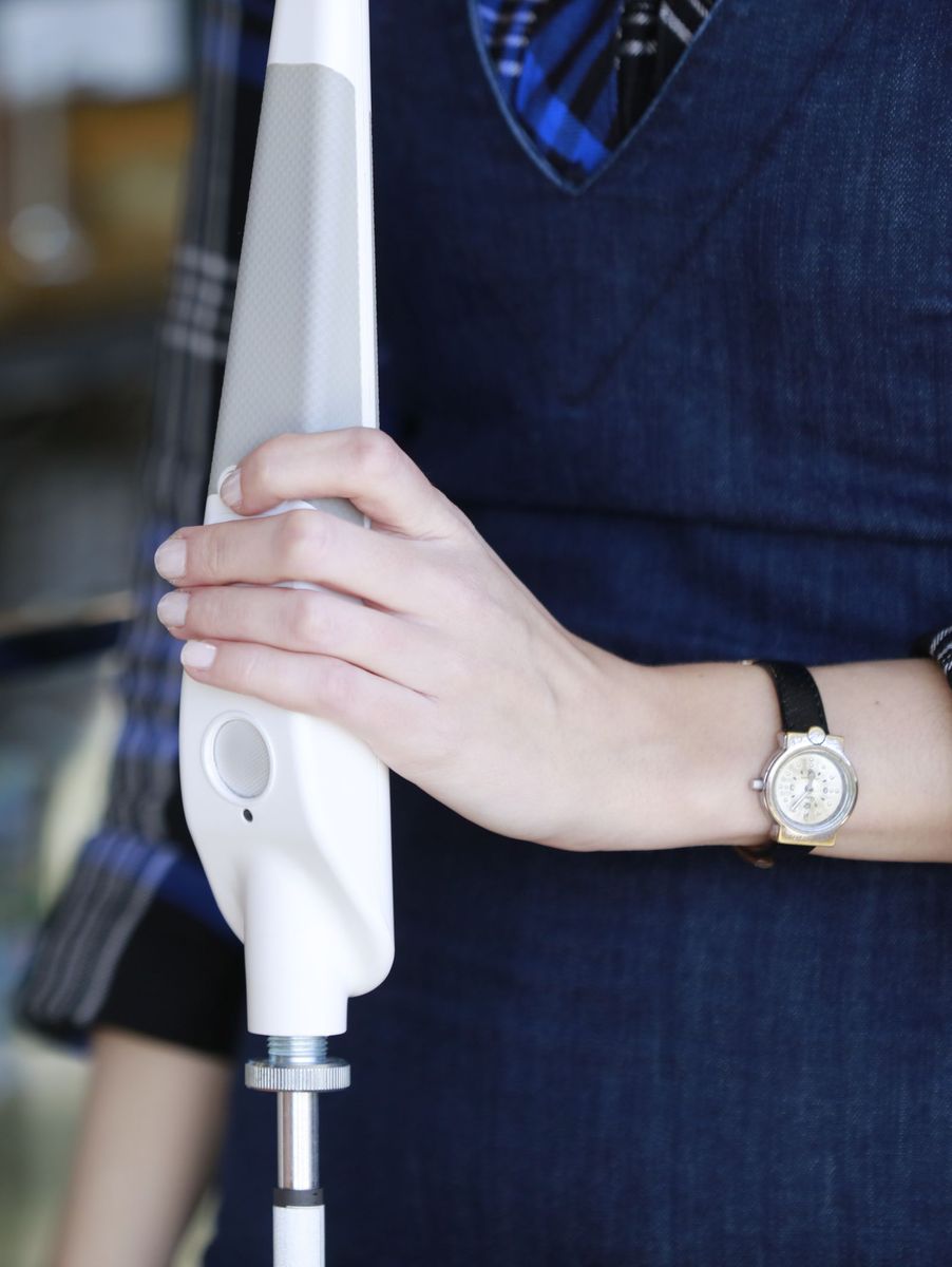 WeWalk Is A White Cane Accessory That Changes How Blind People Navigate — Assistive Technology Bl…