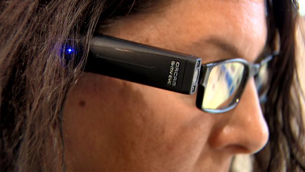 Visually Impaired Say There’s Big Benefit To Eyeglass-Mounted MyEye 2 – CBS Chicago