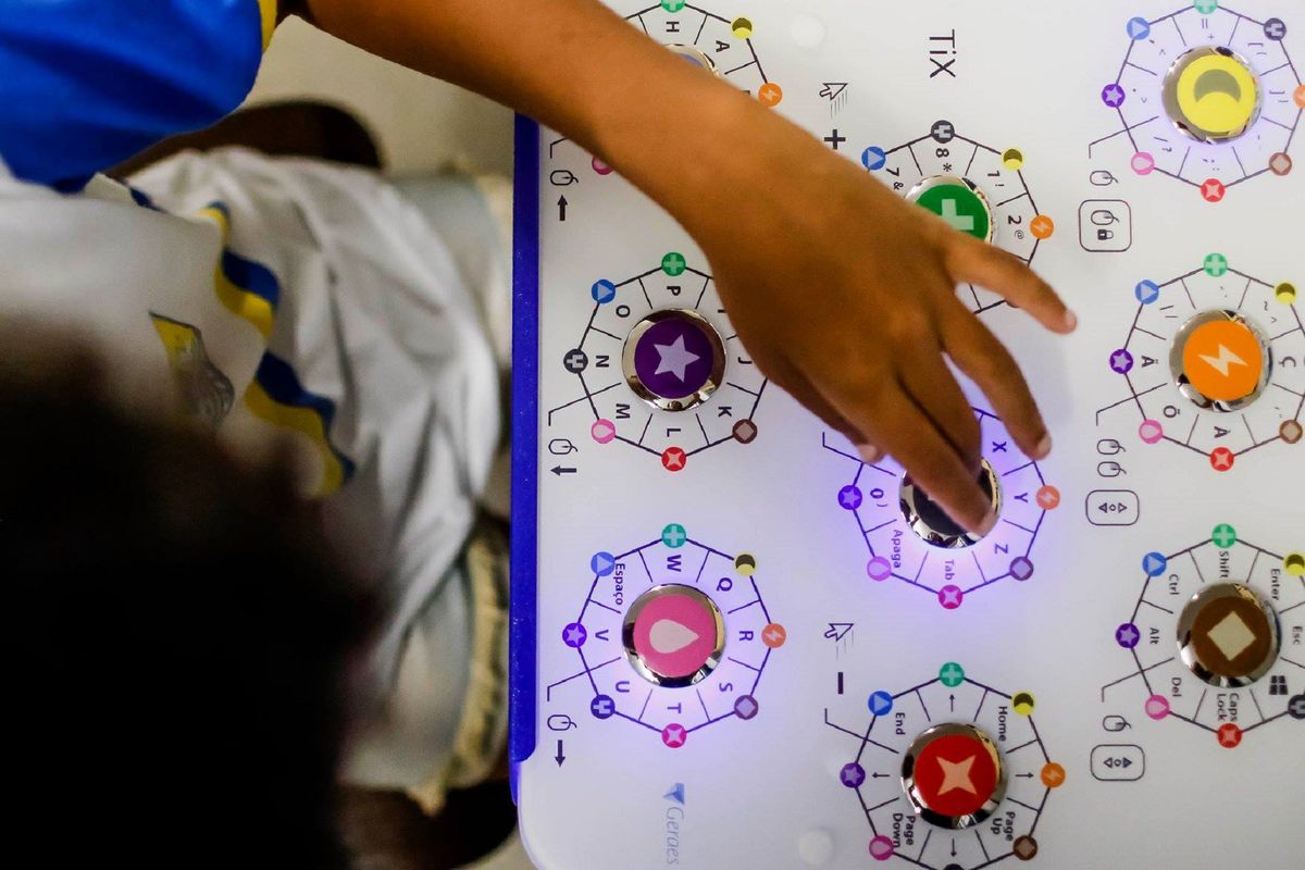 Teclado Inteligente TiX - Acessibilidade e (R)evolução