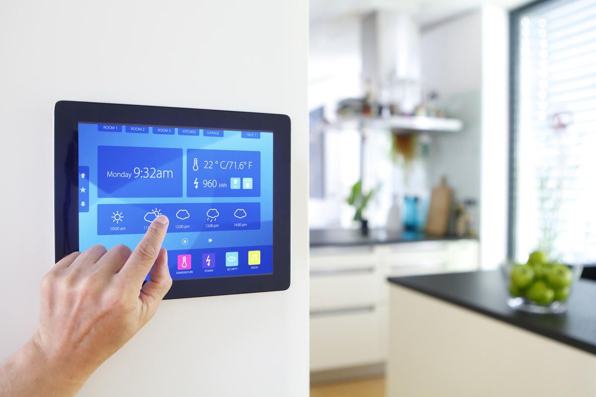 Smart home systems: DIY vs. hiring a professional | TechHive - [https://www.techhive.com/article/32…