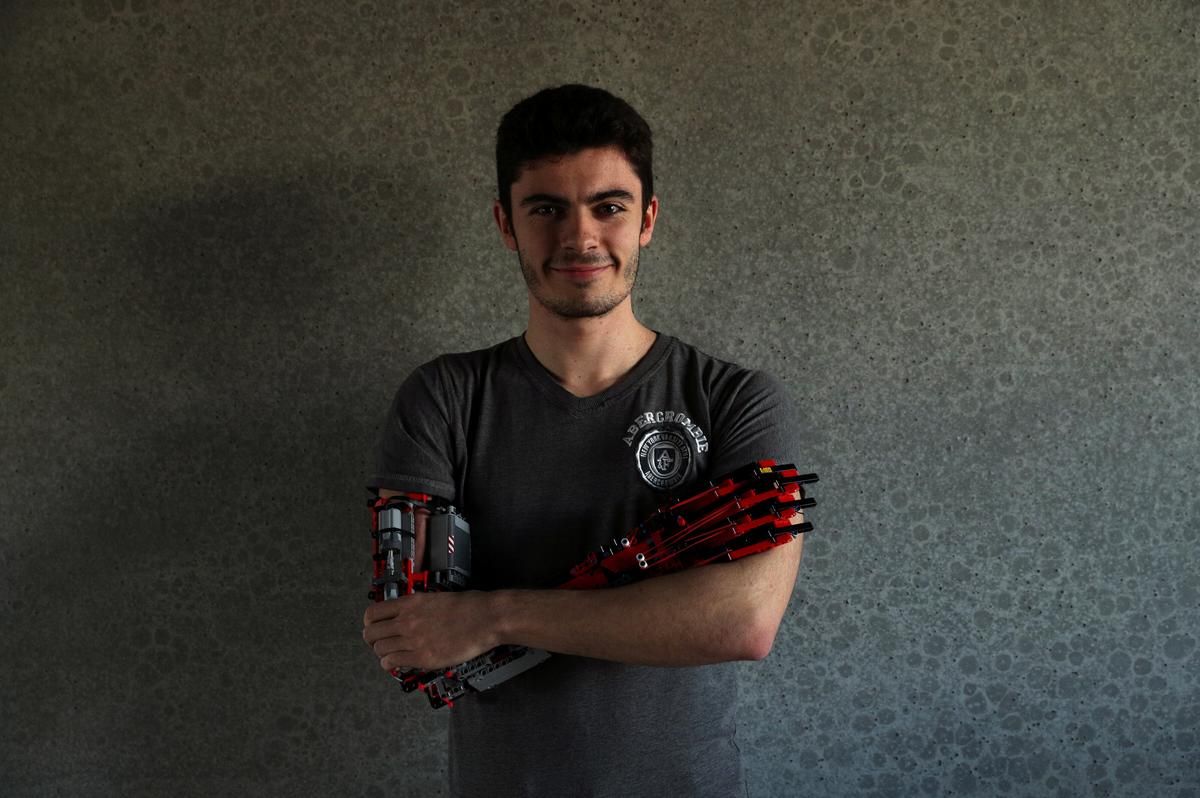 Brick by Lego brick, teen builds his own prosthetic arm - Reuters