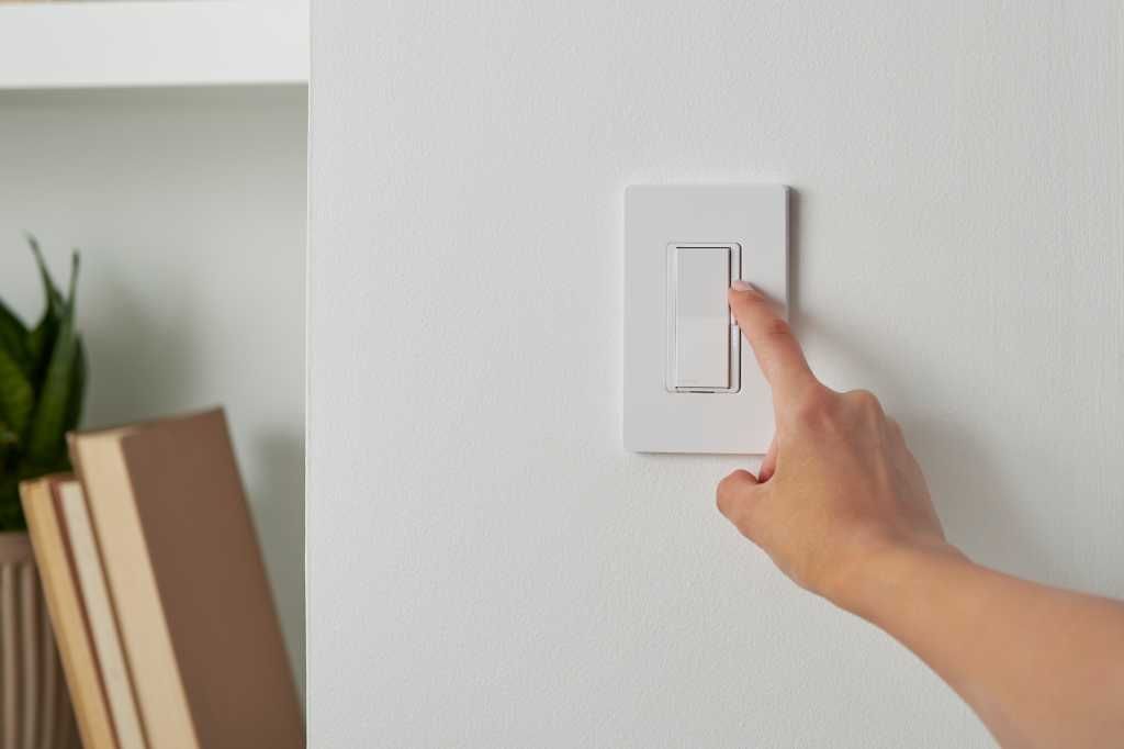 Lutron’s latest in-wall smart dimmer looks a lot less geeky | TechHive