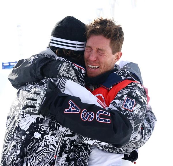 2022-02-11T044901Z_1673030937_SP1EI2B0DDMUH_RTRMADP_3_OLYMPICS-2022-SNOWBOARD-