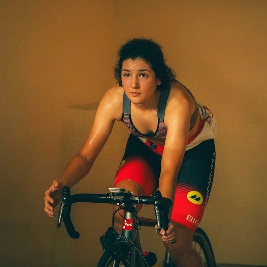 cycling anastasiya orangewaja 2
