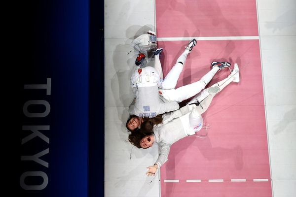 team-roc-celebrate-after-winning-the-womens-sabre-team-news-photo-1628034863
