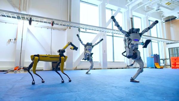 (14) Unbelievable Robot Dance by Boston dynamics - YouTube