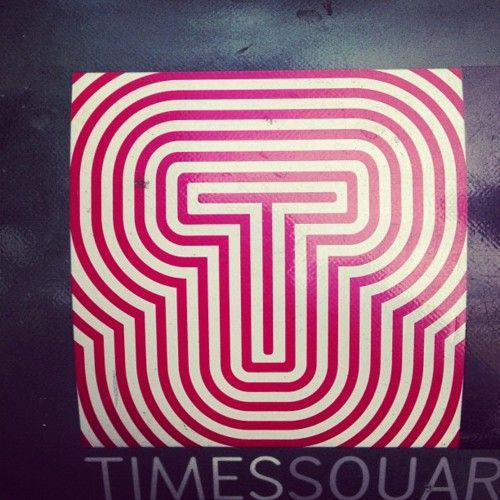 T / TIMES SQUARE