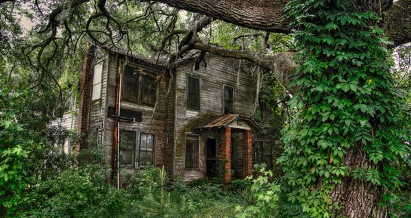 15 places in SC that will absolutely terrify you.  # 7. The Abandoned Mansion (Santee, SC) Actually…