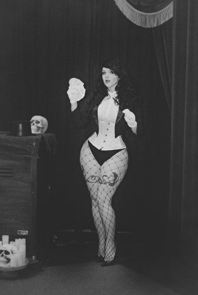 Zsu Zsu Starr looks absolutely stunning as Zatanna : My idea of a dream girl ♥