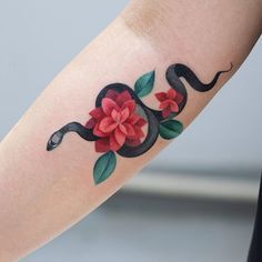 🐍🌺#ziheetattoo