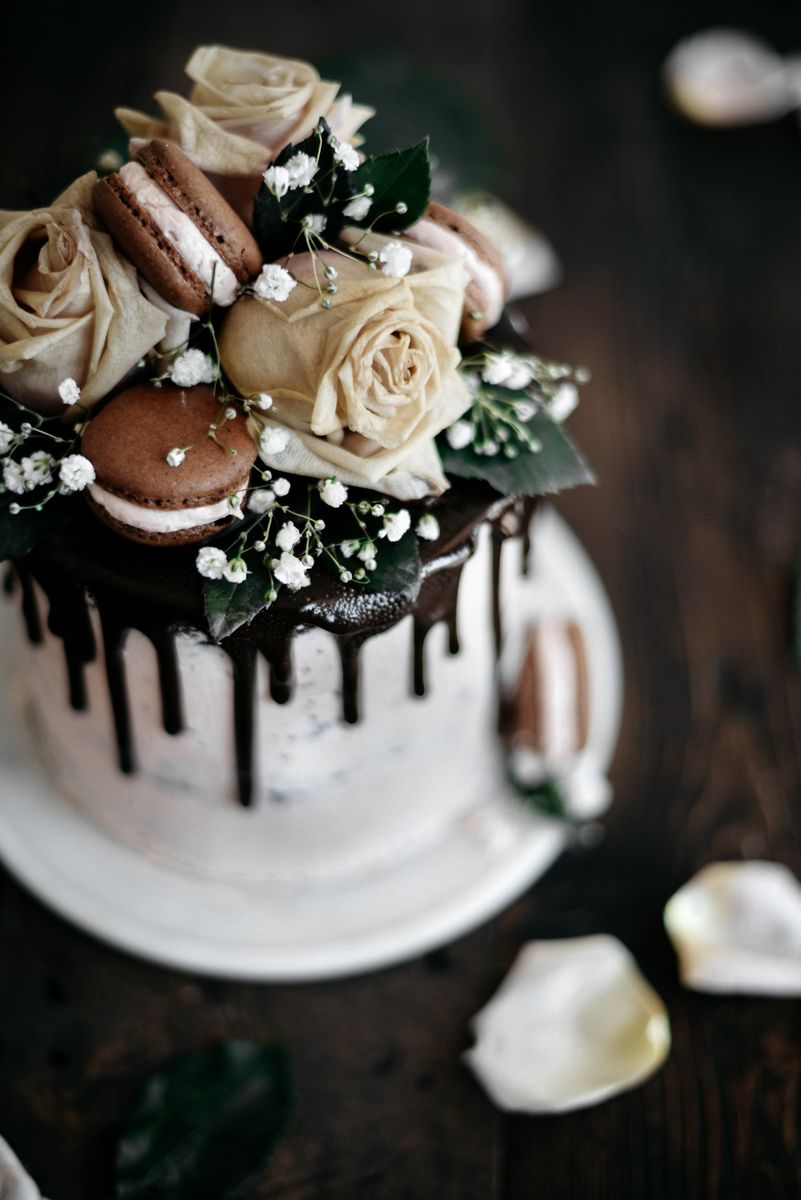 dark chocolate and raspberry cake