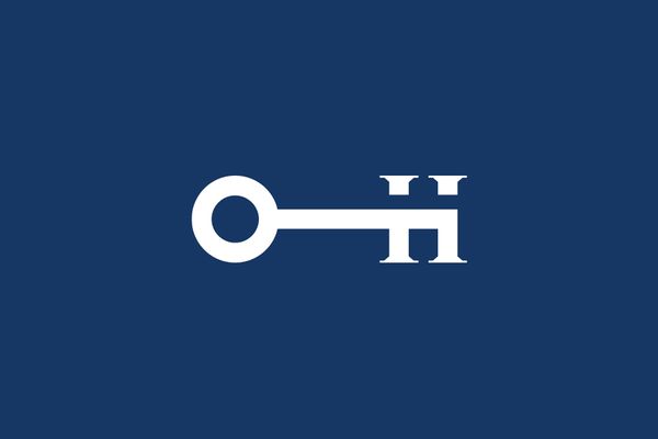 02-Hamptons-House-Logo-Moffitt-Moffitt-BPO