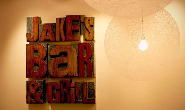 jakes_bar_sign