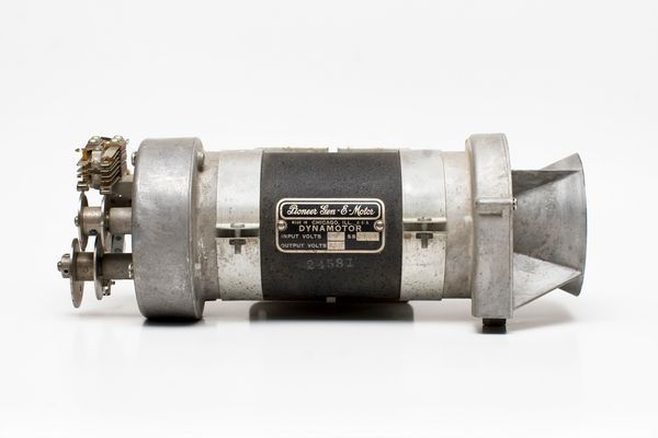 5158724457-0e38776200-b