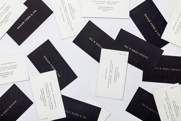 04-Shaun-Ford-Foil-Business-Card-by-Savvy-on-BPO