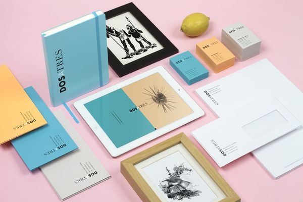 08-Dosatres-Print-Stationery-by-Comite-Studio-on-BPO