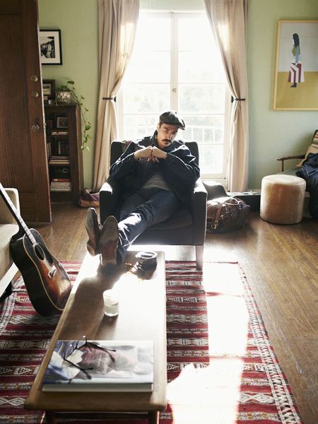 049-ChristopherWray_2012_WeAreTheRhoads-13