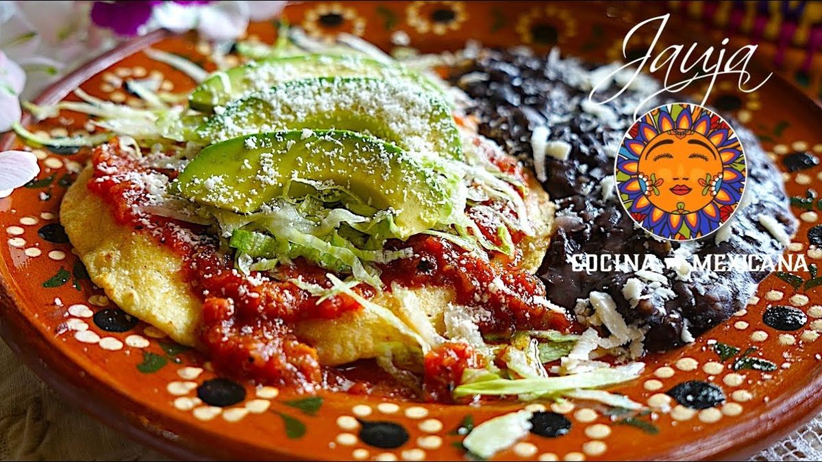 Desayuno Mexicano. Huevos Encamisados