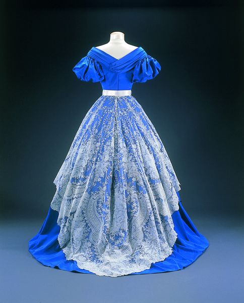 Dress with Brussels Lace Over Skirt, ca. 1865-1868 | Musée du Costume et de la Dentelle
