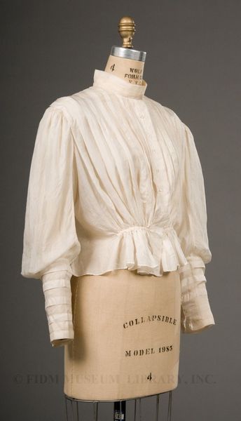 1890s shirtwaist 3/4 view  FIDM Museum