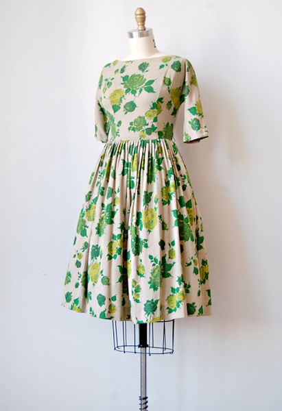 1950s green rose casual.