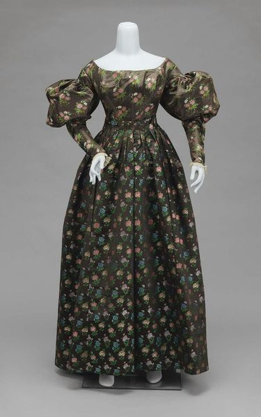 1825-1830 Woman's dress in two parts, American.