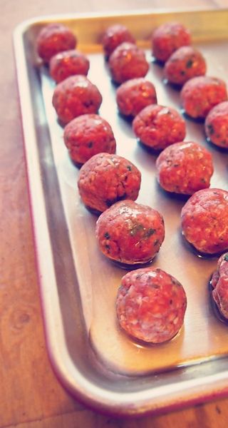 Healthy 21 Calorie Meatballs! – Simply Taralynn
