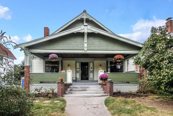 1915 Arts & Crafts (Craftsman) Southwest Hartford, Connecticut