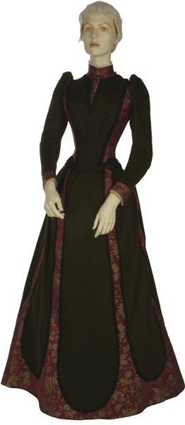 Day dress Place of origin: Paris, France Date: ca. 1889 Artist/Maker: Charles Frederick Worth Mater…