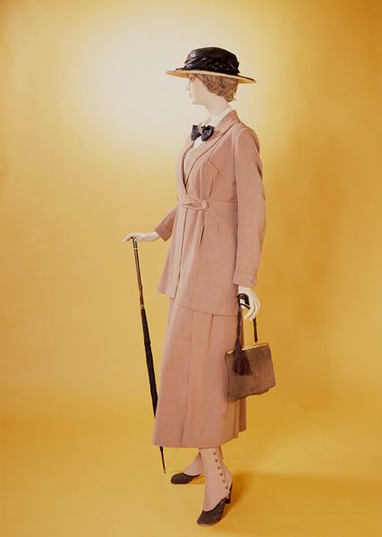 Lucile Twilled silk and wool suit, 1913