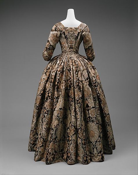 Dress  Date: ca. 1725 Culture: British Medium: silk