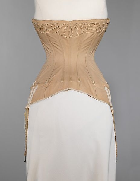 Corset, 1904. MET. Front-lacing corset. Back view.