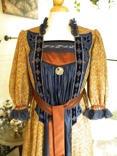 Victorian Aesthetic Movement tea Gown repro | Flickr - Photo Sharing!