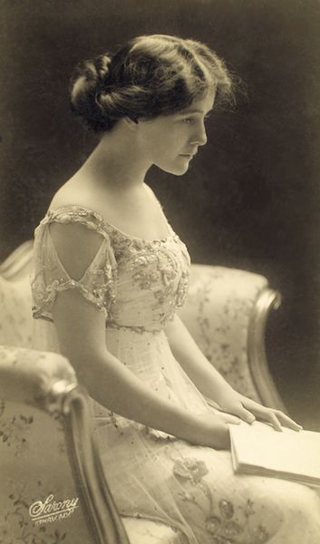 Lillian Albertson - The Silver Girl - Wallack's Theatre - Photo by Sarony New York