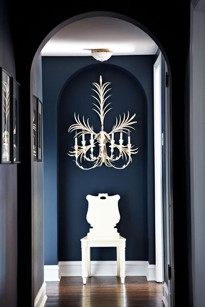 Love the white against dark blue. very striking